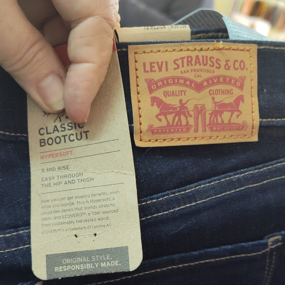 Levi's Dark Blue Bootcut Jeans